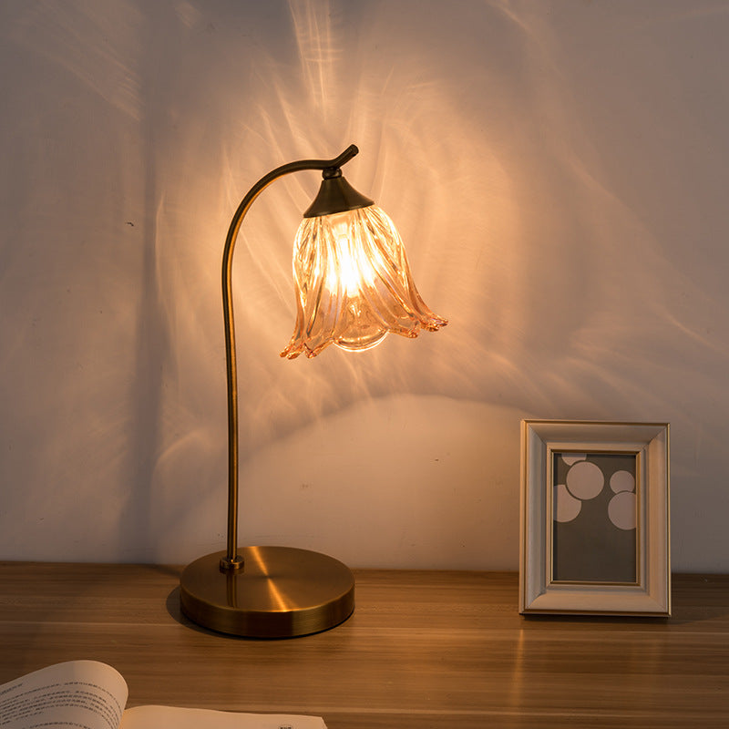 French retro style bedroom bedside table lamp